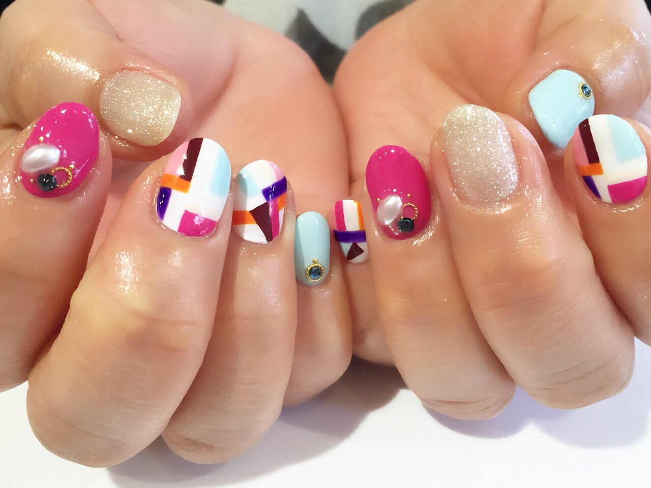 ネイル日和 Laboratories